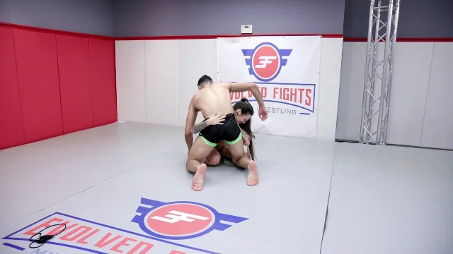 Preview of EvolvedFights Luna Lovely Vs Amone Bane XXX